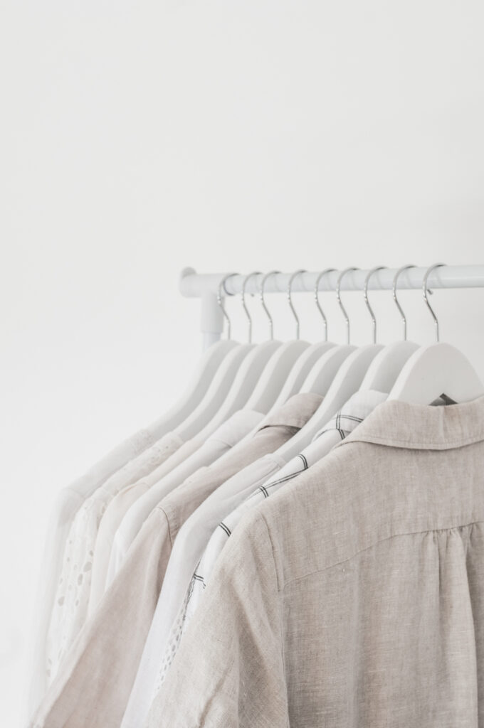 minimalist wardrobe